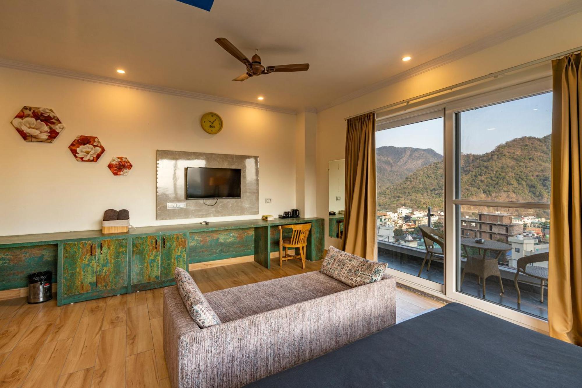 The Hosteller Rishikesh, Upper Tapovan エクステリア 写真